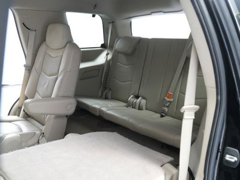 Used 2020 Cadillac Escalade Luxury image 63