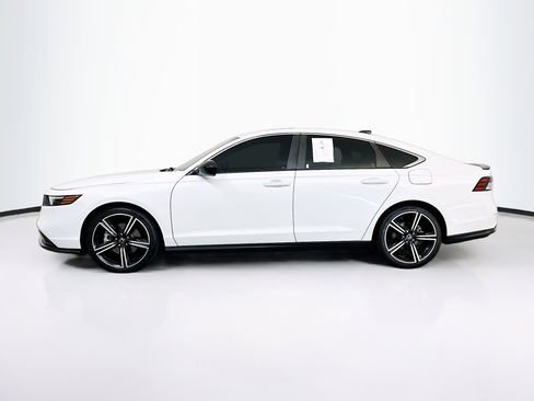 Used 2024 Honda Accord Sport image 4