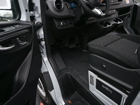 Used 2026 Mercedes-Benz Sprinter 3500 image 7