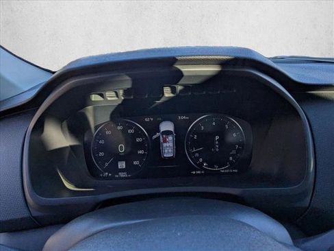 Used 2020 Volvo XC90 T6 Momentum w/ Protection Package image 17