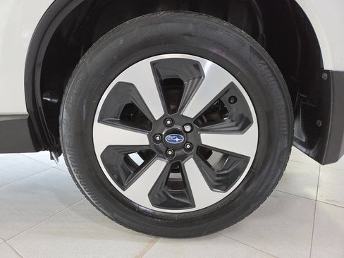 Used 2018 Subaru Forester 2.5i Premium AWD/4WD image 11