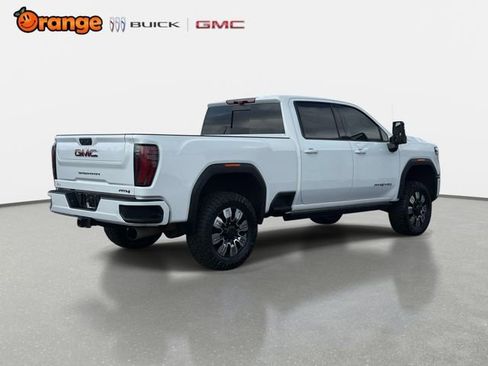 Used 2024 GMC Sierra 3500 AT4 w/ AT4 Premium Plus Package AWD/4WD image 3