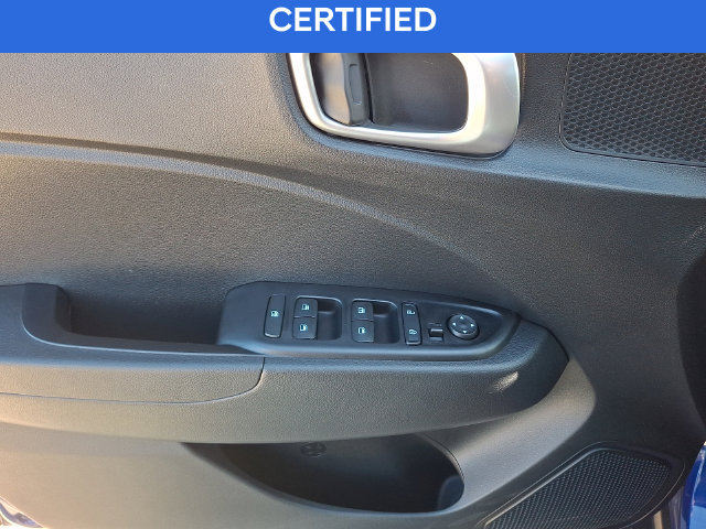 Certified 2022 Hyundai Venue SE FWD image 12