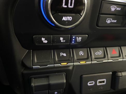 Used 2021 Chevrolet Silverado 1500 LTZ RWD image 21