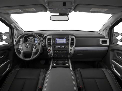 Used 2017 Nissan Titan PRO-4X w/ Pro-4x Convenience Package AWD/4WD image 11