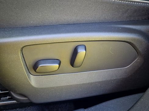 Certified 2023 Buick Envision Essence AWD/4WD image 16