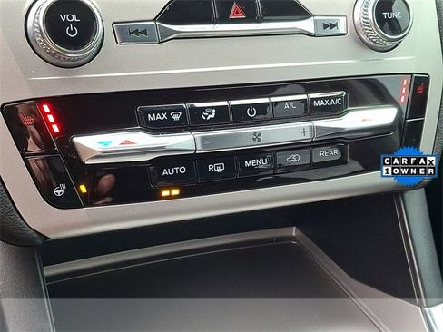 Used 2022 Ford Explorer XLT w/ Equipment Group 202A image 15