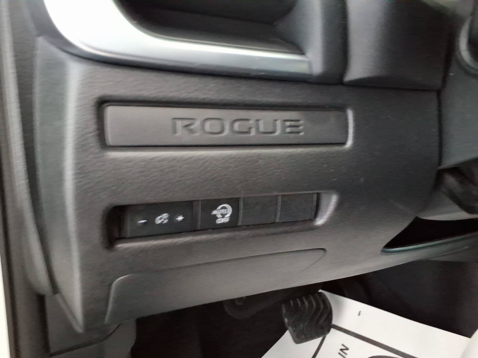 Used 2023 Nissan Rogue S AWD/4WD image 21