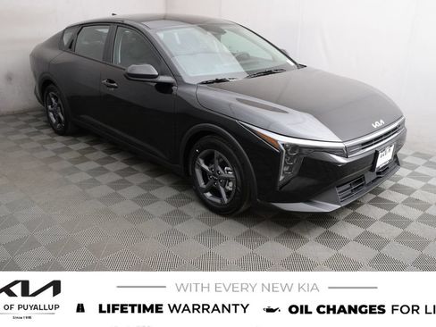 New 2026 Kia K4 FWD image 3
