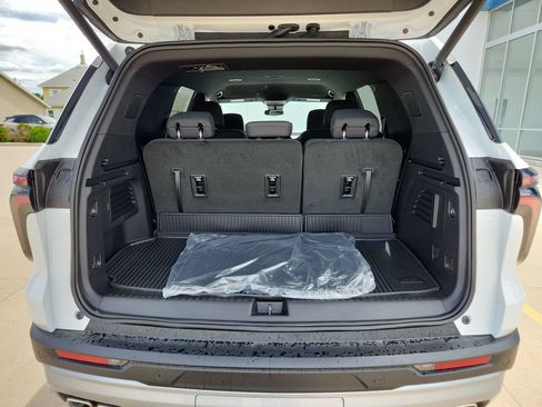New 2026 Chevrolet Traverse LT FWD image 25