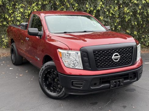 Used 2017 Nissan Titan S image 2