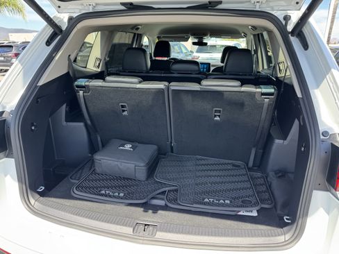 Used 2024 Volkswagen Atlas SE FWD image 34