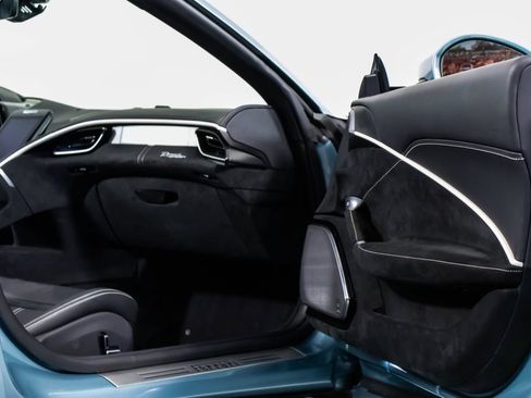Certified 2024 Ferrari Roma Spider RWD image 46