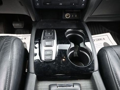 Used 2016 Honda Pilot Elite image 15
