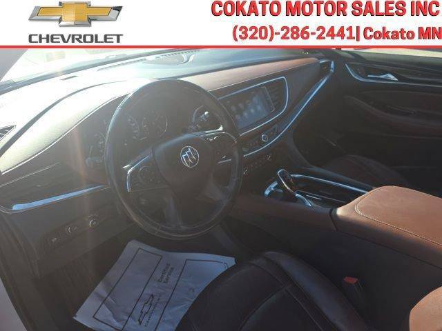 Used 2018 Buick Enclave Avenir w/ Avenir Technology Package AWD/4WD image 12