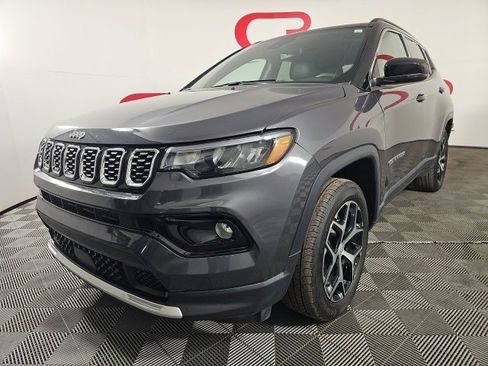 Certified 2024 Jeep Compass Limited image 3