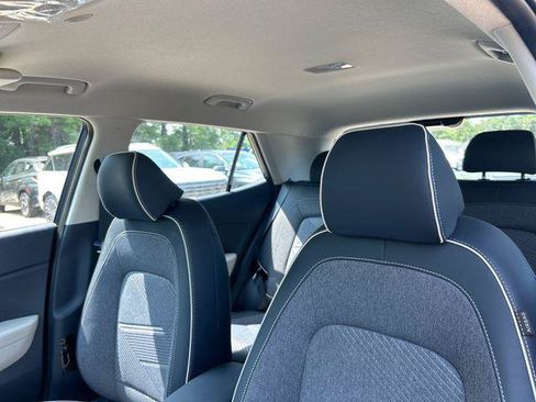 New 2026 Hyundai Venue SEL FWD image 21