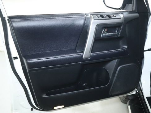 Used 2019 Toyota 4Runner SR5 Premium AWD/4WD image 17