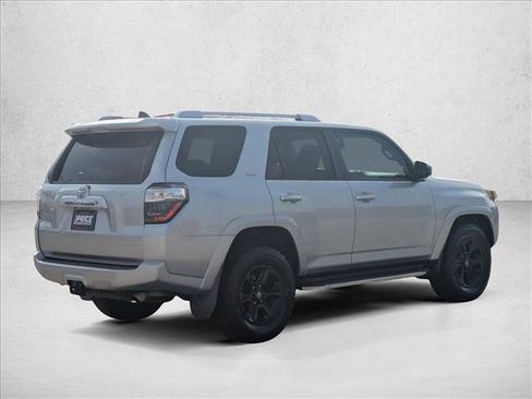 Used 2017 Toyota 4Runner SR5 image 5