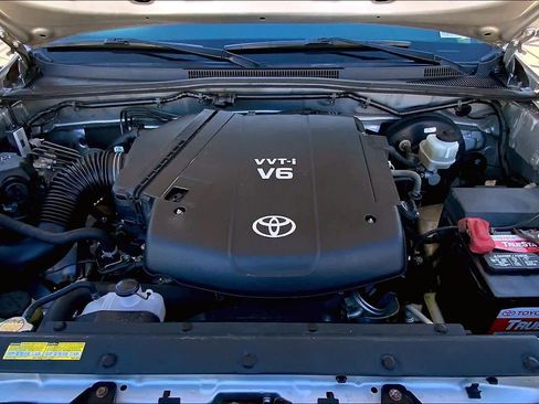 Used 2012 Toyota Tacoma PreRunner image 27