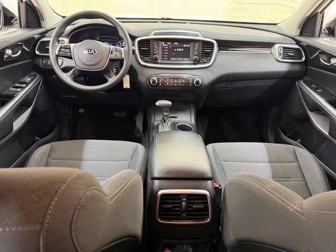 Used 2020 Kia Sorento LX AWD/4WD image 32