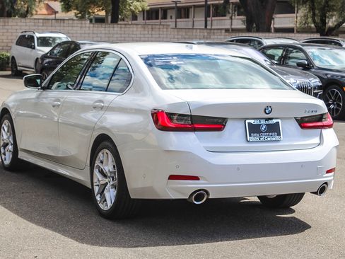 Certified 2025 BMW 330i Sedan image 4