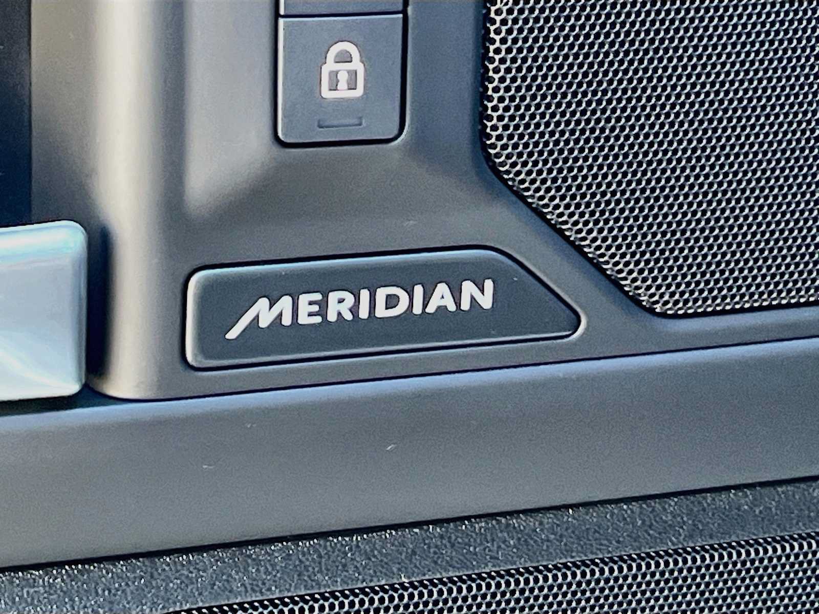 New 2026 Land Rover Defender 110 S AWD/4WD image 18