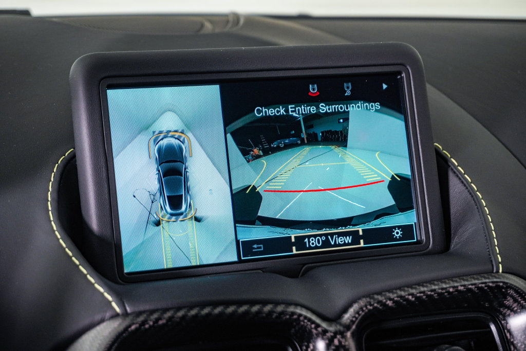Used 2023 Aston Martin V8 Vantage Coupe RWD image 31