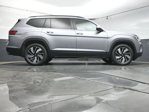 New 2026 Volkswagen Atlas SE FWD image 39
