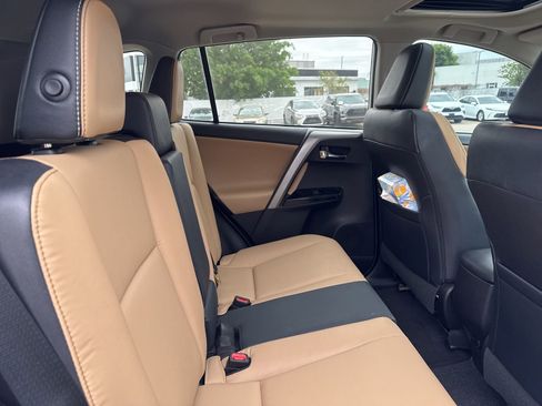 Used 2017 Toyota RAV4 Limited image 25