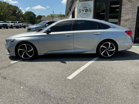 Used 2022 Honda Accord Sport Special Edition image 2