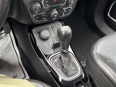 Used 2019 Jeep Compass Limited w/ Safety & Security Group AWD/4WD image 32