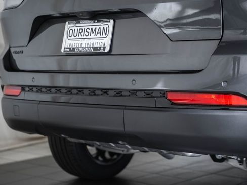 New 2025 Jeep Grand Cherokee Limited image 8