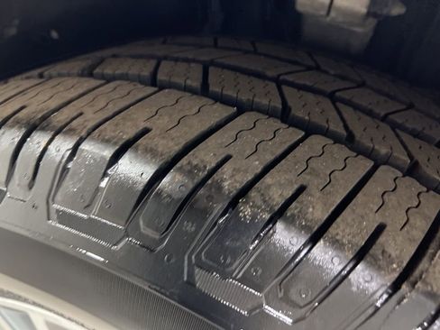 Used 2024 Genesis GV80 2.5T image 37