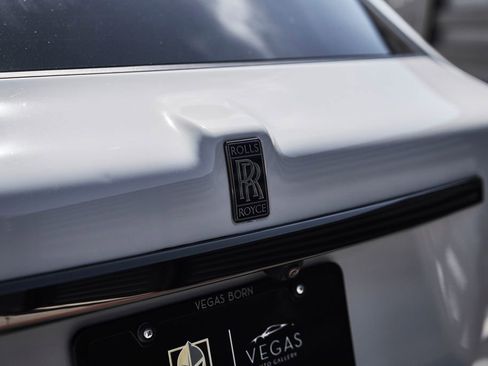 Used 2024 Rolls-Royce Cullinan Black Badge w/ Dark Exterior Package image 12