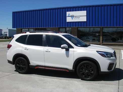 Used 2019 Subaru Forester Sport AWD/4WD image 3