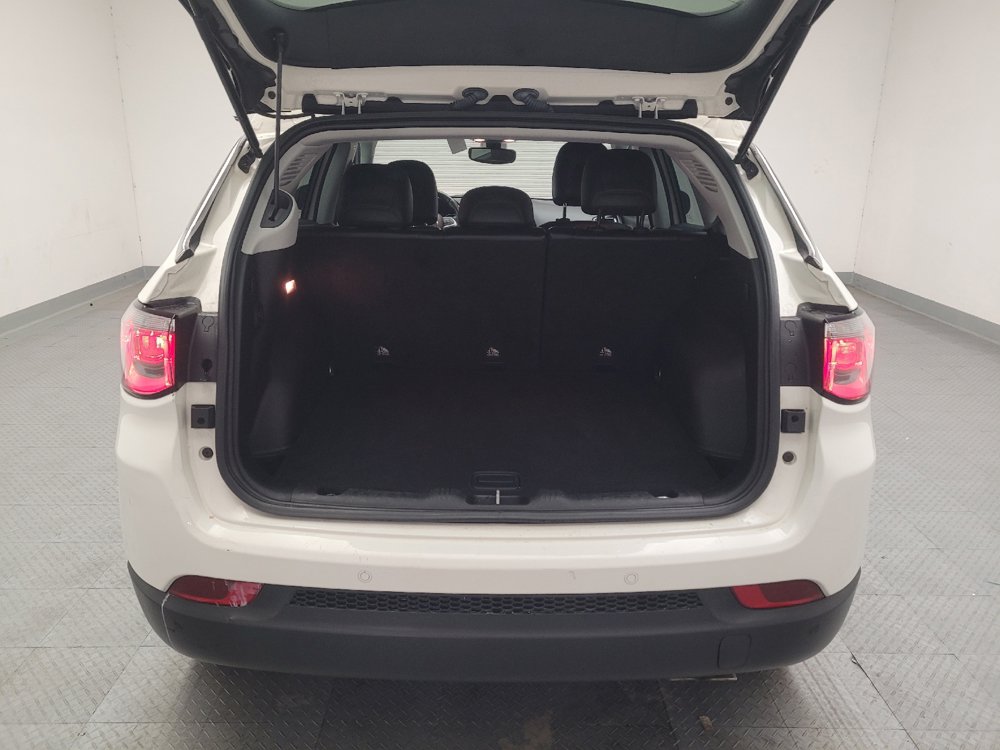 Used 2019 Jeep Compass Limited w/ Safety & Security Group AWD/4WD image 29