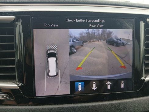 Certified 2019 Chrysler Pacifica Touring-L w/ Advanced Safetytec Group image 13