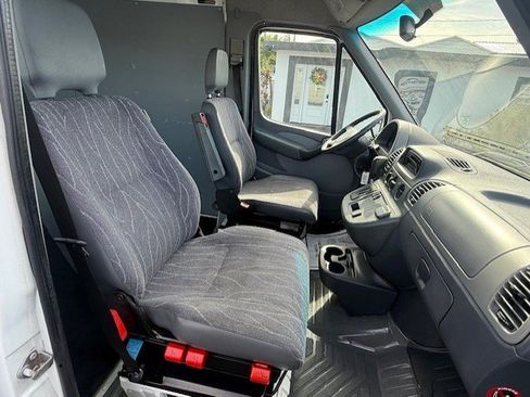 Used 2003 Dodge Sprinter 2500 image 14