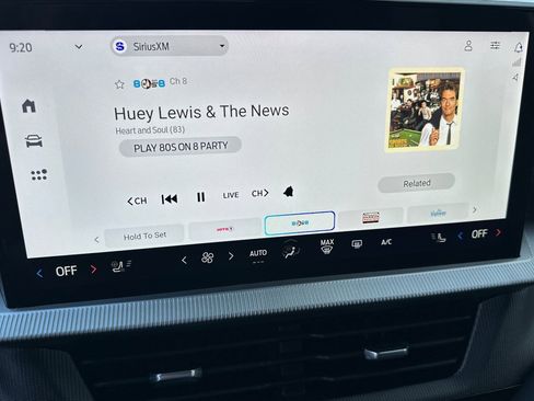 Certified 2025 Ford Explorer ST-Line w/ ST-Line Street Pack image 20