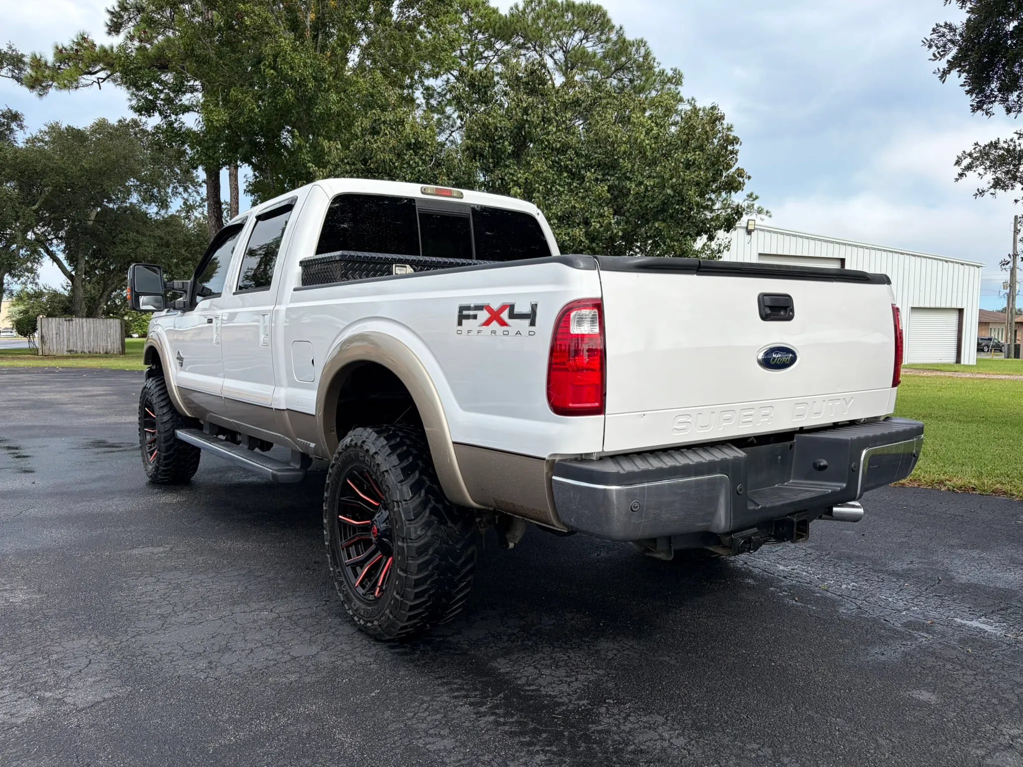 Used 2011 Ford F250 Lariat w/ Lariat Ultimate Pkg AWD/4WD image 5