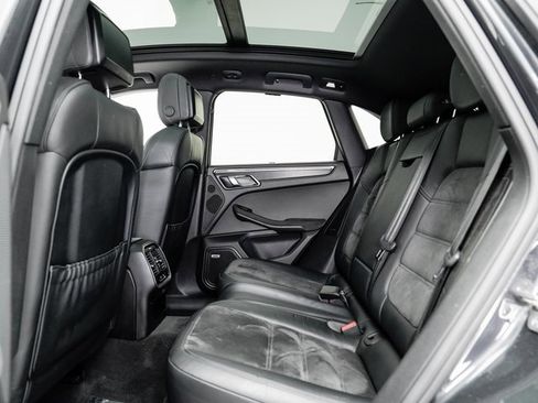 Used 2017 Porsche Macan GTS image 26