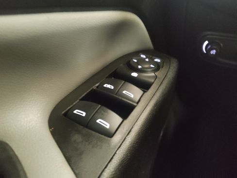 Used 2024 Chevrolet Equinox LS w/ Driver Confidence II Package FWD image 27