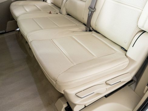 Used 2023 Cadillac Escalade Sport Platinum image 36