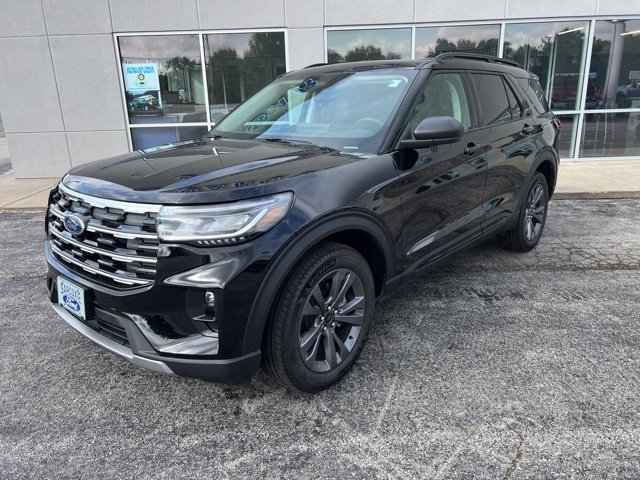 New 2026 Ford Explorer Active w/ Active Comfort Package AWD/4WD image 1