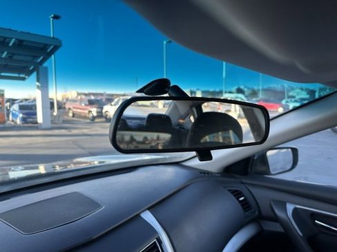 Used 2015 Nissan Altima 2.5 SV image 15