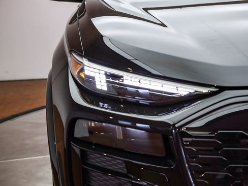 New 2025 Audi Q6 e-tron Premium Plus AWD/4WD image 9