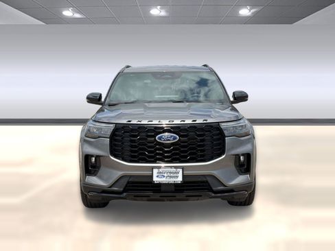 Certified 2025 Ford Explorer ST-Line w/ ST-Line Street Pack AWD/4WD image 6