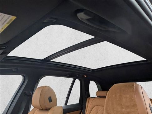 New 2026 BMW X5 xDrive50e w/ M Sport Package image 17