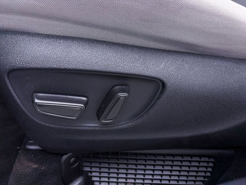 Used 2022 Toyota Sienna LE FWD image 18